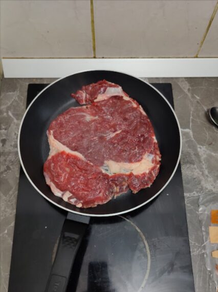 rump steak in the pan
